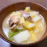 鯖とたっぷり白菜の味噌汁